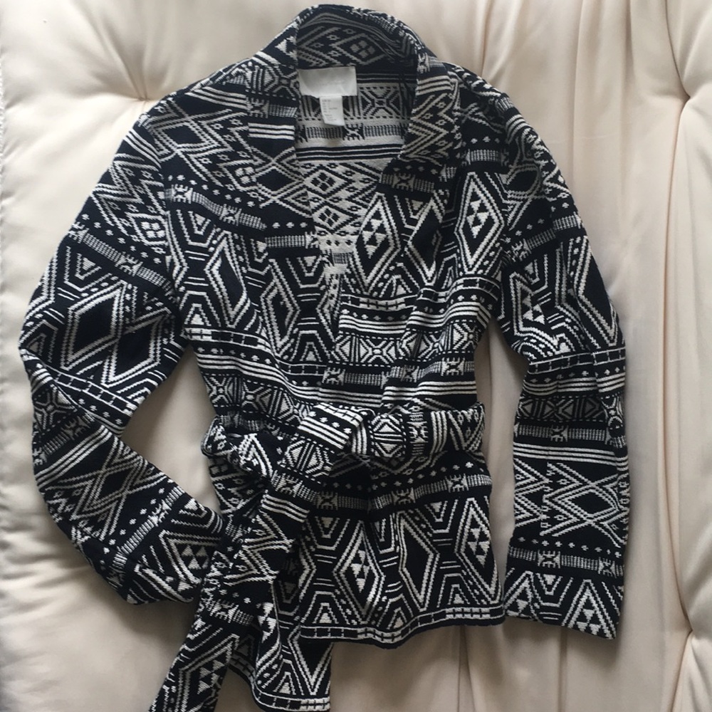 New W/O tags: H&M Conscious Tribal Belted Blazer